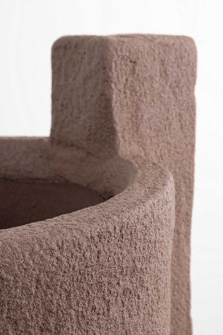 MATERIC RO BROWN VASE HOLDER H50